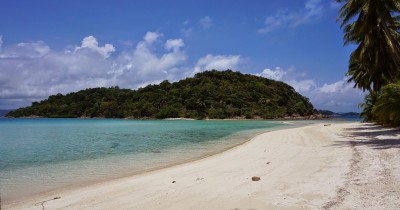 Pantai Selat Rangsang, Spot Pantai Pasir Putih Berlaut Biru Kepulauan Anambas