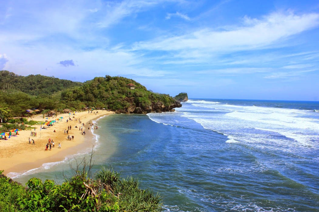 Pantai Sundak : Harga Tiket, Foto, Lokasi, Fasilitas dan Spot