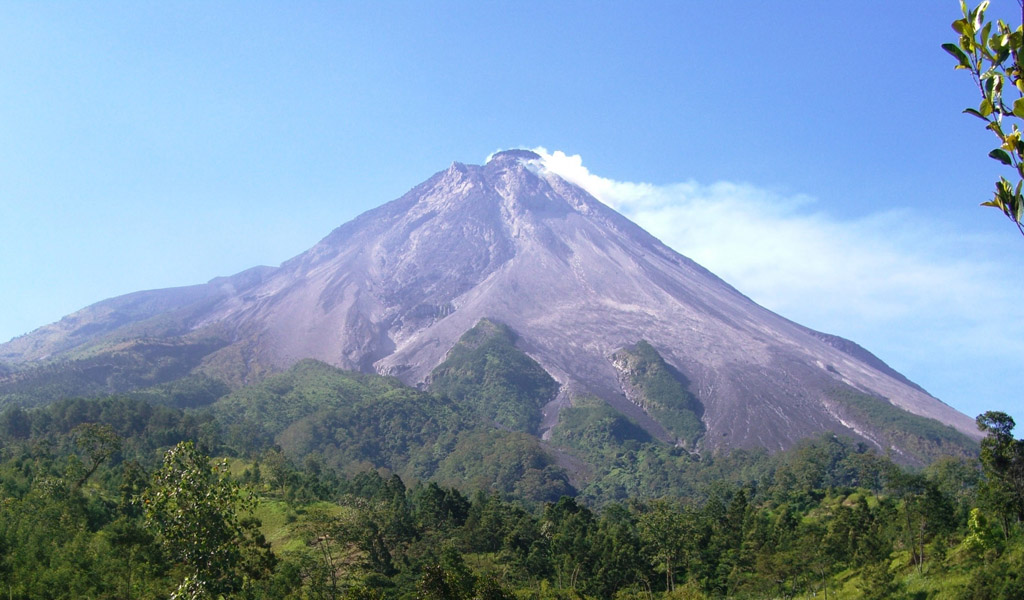 Gunung Merapi : Harga Tiket, Foto, Lokasi, Fasilitas dan Spot