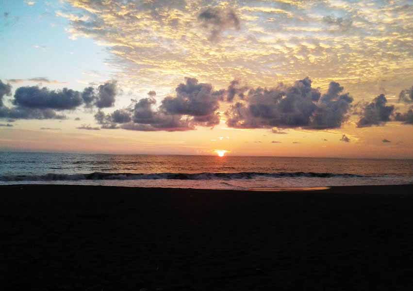 Pantai Suak Ribee : Harga Tiket, Foto, Lokasi, Fasilitas dan Spot