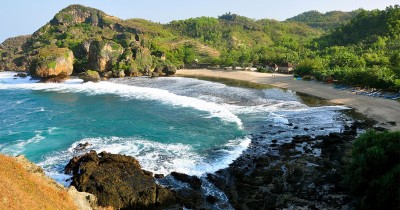 Pantai Siung, Pantai Indah Dengan Spot Climbing Terbaik di Jogja