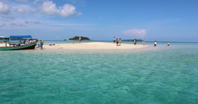 Uniknya Menyusuri Pulau Pasir Tempat Wisata yang Tak Pernah Sepi Sepanjang Tahun