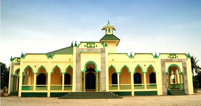 Keindahan ​Masjid Raya Al Mubaraq Sejarah simbol syiar di kampung Meral