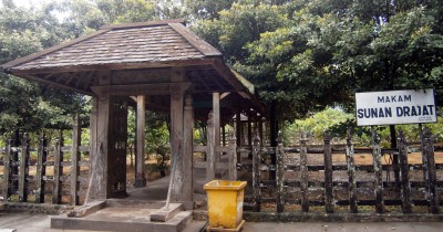 Makam Sunan Drajat, Menikmati Wisata Religi di Lamongan