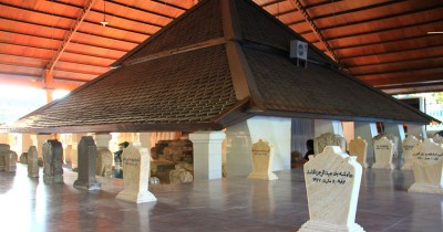 Makam Sunan Bonang, Wisata Ziarah Yang Terdapat di Tuban