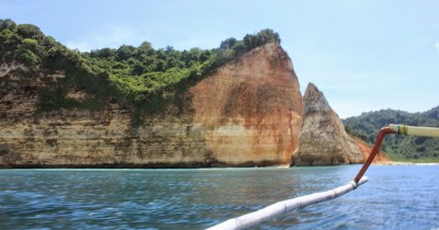 Pulau Nusa Barong, Pulau Indah yang Tak Berpenghuni di Puger