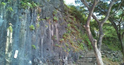 Bukit Surowiti, Objek Wisata Religi Dengan Segudang Misteri