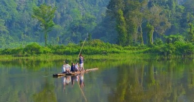 Situ Gunung, Wisata Danau Buatan Eksotis di Sukabumi