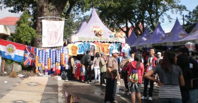 Pasar Minggu Semeru, Berwisata Sambil Berbelanja