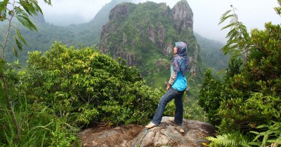 Gunung Limo, Berwisata Sambil Menantang Nyali untuk Mencapai Puncak
