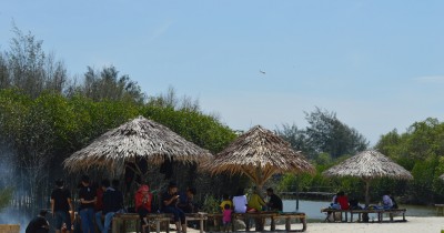 Pantai Mangrove Kampung Nipah, Wisata Bahari dengan Pemandangan Mangrove yang Eksotik