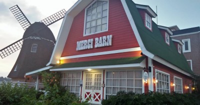 Merci Barn, Spot Foto Sangat Instagrammable dengan Tema Negeri Belanda yang Menarik