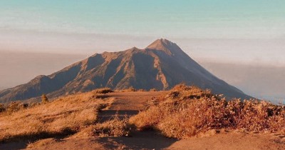 Gunung Merbabu : Fasilitas, Rute, Jam Buka, Harga Tiket dan Daya Tarik