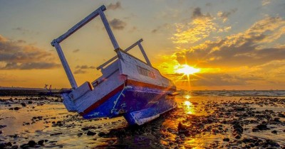 Pantai Manikin : Fasilitas, Rute, Jam Buka, Harga Tiket dan Daya Tarik