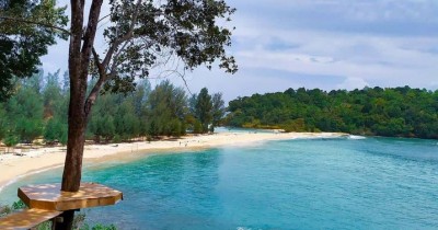 6 Rekomendasi Wisata Pantai Pasir Putih di Indonesia Terindah