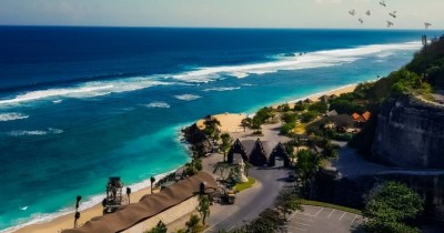Pantai Melasti : Tiket Harga Masuk, Foto dan Lokasi