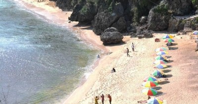 ​ Pantai Nguyahan : Tiket Harga Masuk, Foto dan Lokasi