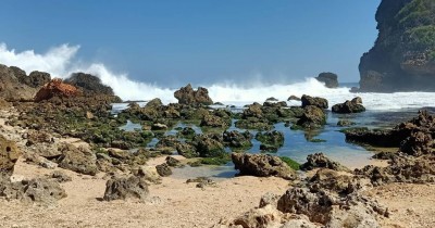 Pantai Sembukan : Tiket Harga Masuk, Foto dan Lokasi