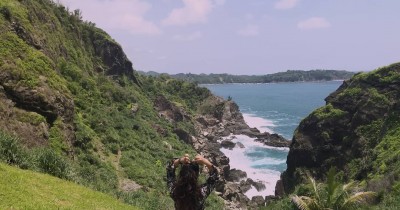 Pantai Siung : Tiket Harga Masuk, Foto dan Lokasi