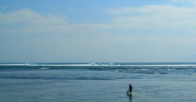 Pantai Plengkung : Tiket Harga Masuk, Foto dan Lokasi
